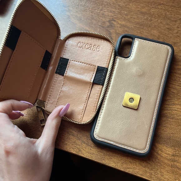 iPhone 10 detachable wallet case - Picture 2 of 3